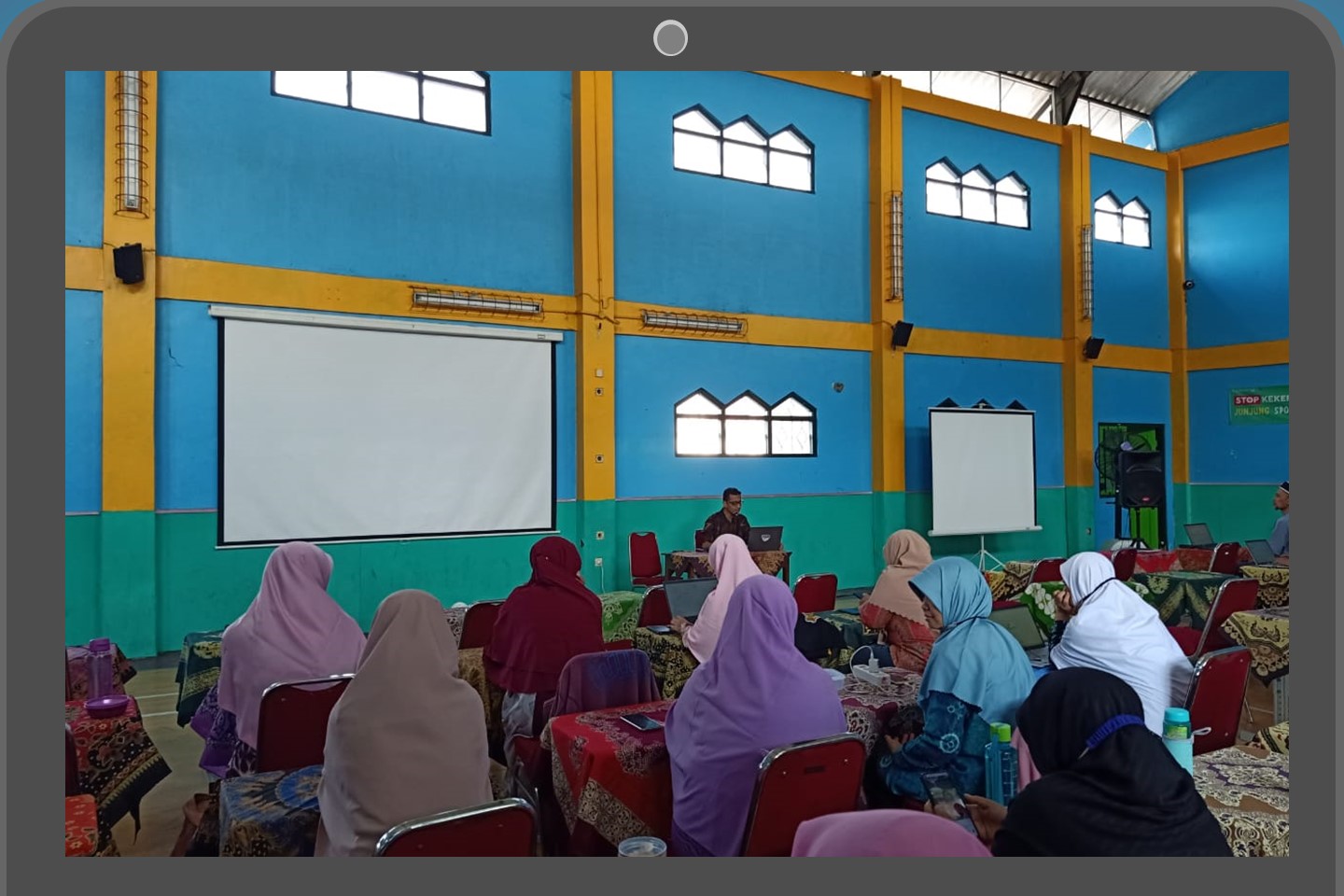 You are currently viewing REVITALISASI KKG SEBAGAI KOMUNITAS BELAJAR YANG EFEKTIF