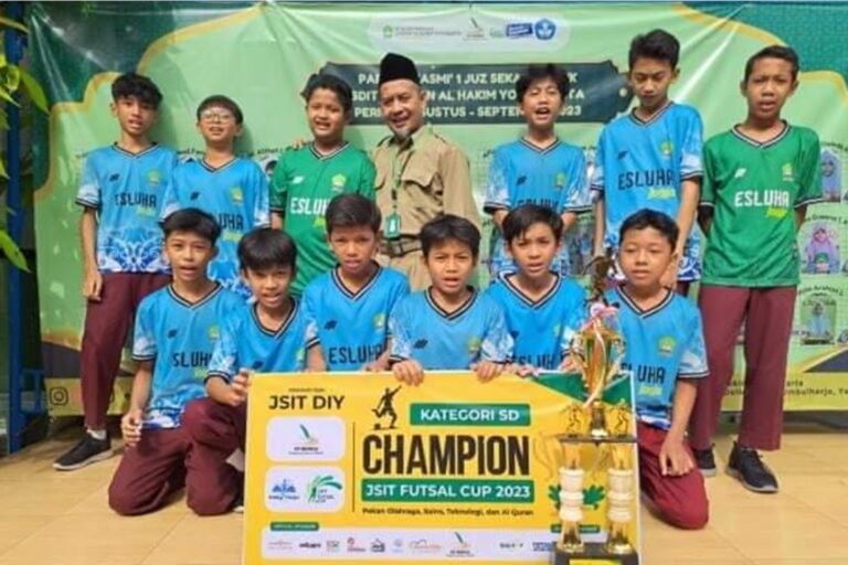 Read more about the article Tim Futsal Esluha Raih Juara 1 Dalam JSIT Futsal Cup 2023