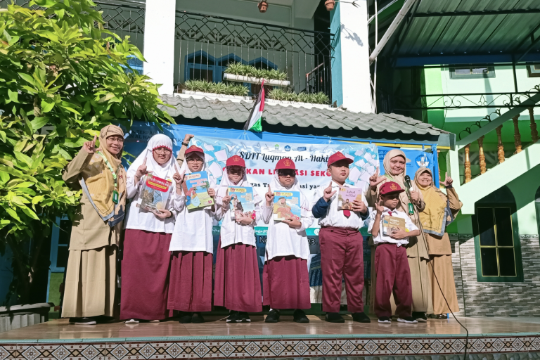 Read more about the article Bangkitkan Kembali Minat Membaca Siswa Melalui Pemilihan Best Reader Esluha