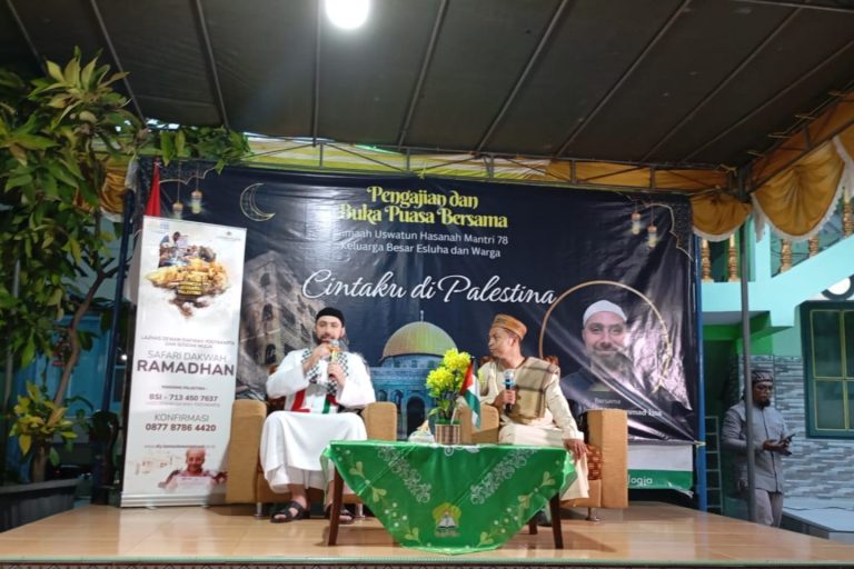Read more about the article KEDATANGAN SYEKH DARI PALESTINA DI BULAN RAMADHAN 1445 H: ESLUHA ADAKAN BUKA PUASA BERSAMA GURU KARYAWAN DAN TAMU UNDANGAN KEPALA SEKOLAH SERTA WARGA MASYARAKAT