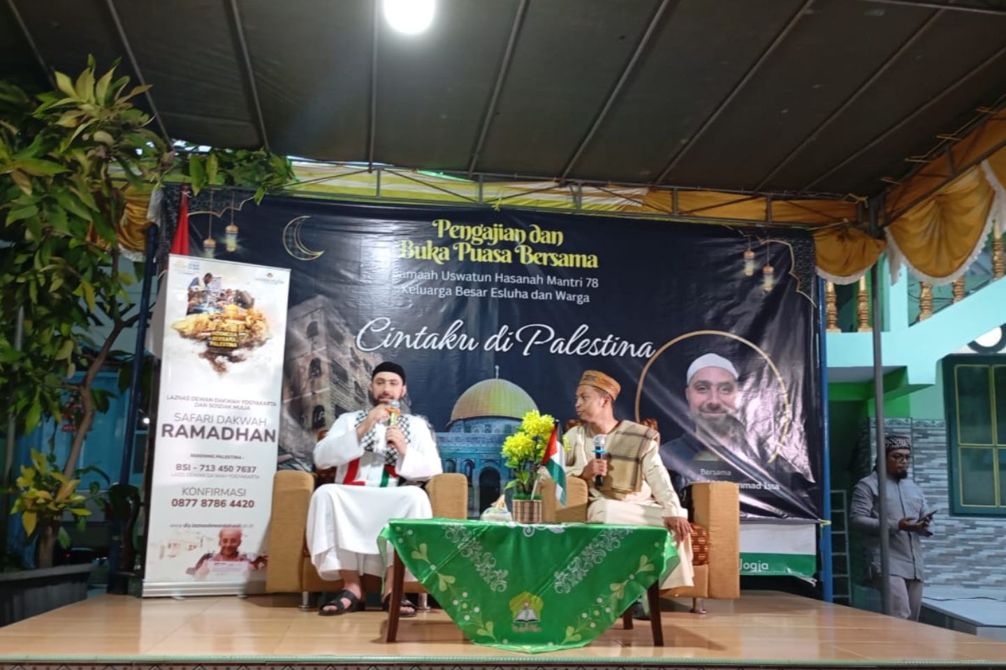 You are currently viewing KEDATANGAN SYEKH DARI PALESTINA DI BULAN RAMADHAN 1445 H: ESLUHA ADAKAN BUKA PUASA BERSAMA GURU KARYAWAN DAN TAMU UNDANGAN KEPALA SEKOLAH SERTA WARGA MASYARAKAT