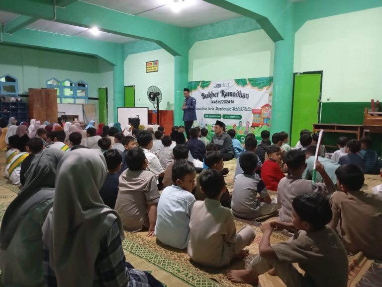 Read more about the article KEBERSAMAAN DI BULAN RAMADHAN 1445 H: BUKA PUASA BERSAMA SELURUH SISWA DAN WALI SISWA PARALEL KELAS 1 DAN 2