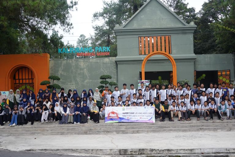 Read more about the article SISWA SISWI KELAS 6 PERSIAPKAN DIRI LEBIH INTENSIF SUPER CAMP JELANG ASPD KELAS 6 SDIT LUQMAN AL HAKIM