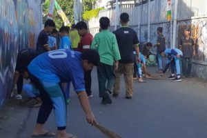 Read more about the article PROGRAM JUM’AT BERSIH RUTIN DIADAKAN UNTUK MENCAPAI ESLUHAKU BERSIH, ESLUHAKU SEHAT