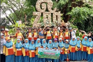 Read more about the article KUNJUNGAN EDUKATIF KELAS II, BELAJAR MENJADI SAHABAT SATWA