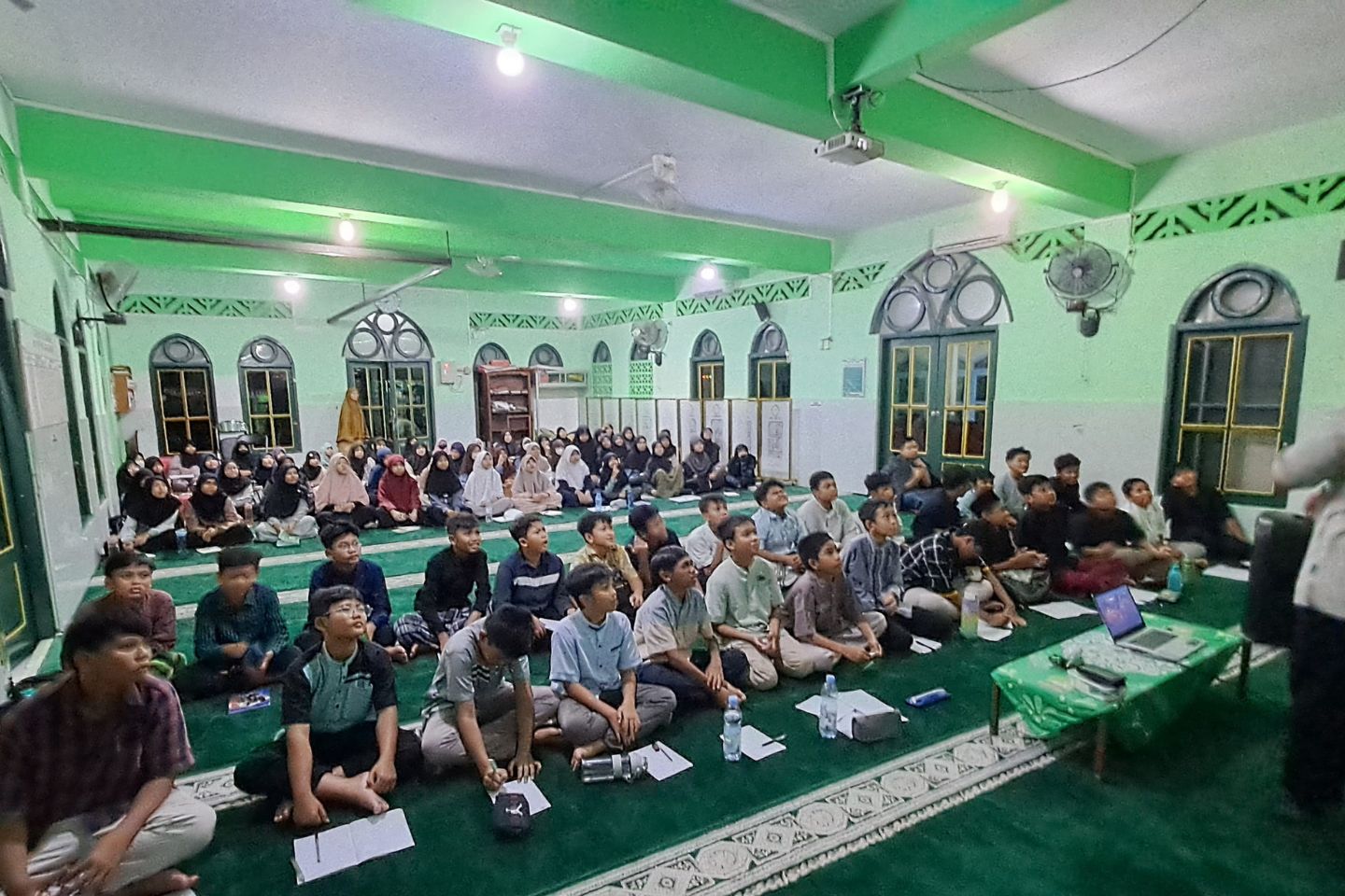 You are currently viewing MABIT PARALEL KELAS VI: BIJAK DALAM MENGGUNAKAN GADGET