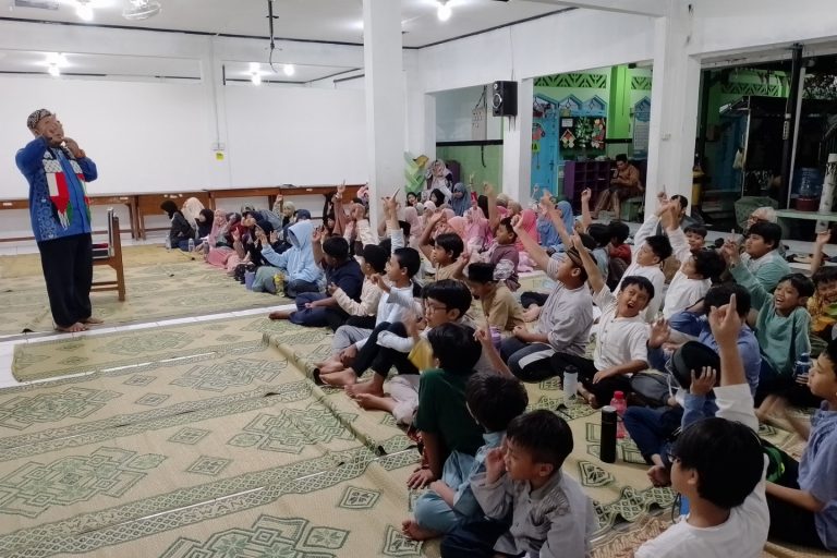 Read more about the article MABIT SPESIAL AKHIR SEMESTER I PESANTREN TAHFIDZ ESLUHA