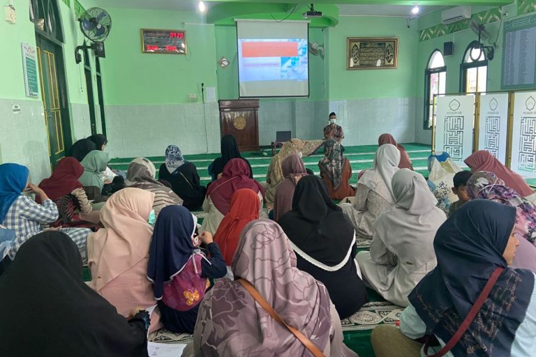 Read more about the article PERTEMUAN ORANGTUA MURID DAN GURU (POMG) DAN PARENTING PARALEL KELAS II DI AWAL SEMESTER II TAHUN PELAJARAN 2024/2025