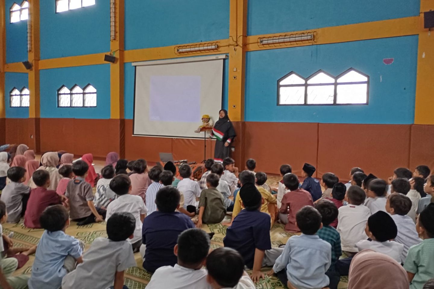 You are currently viewing MEMBUKA HATI DI BUKA BERSAMA, BELAJAR KETEGUHAN PALESTINA LEWAT KISAH ISLAMI