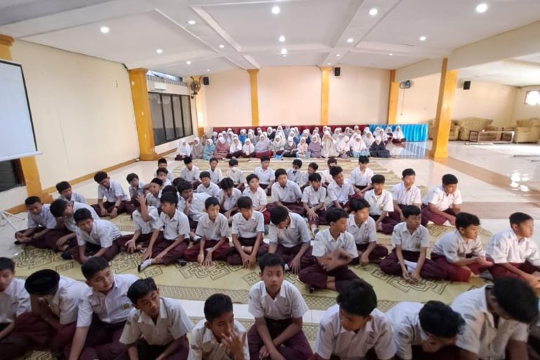 Read more about the article PERSIAPKAN ASPD SEBAIK MUNGKIN, ESLUHA ADAKAN PROGRAM SUPER CAMP ASPD UNTUK SISWA KELAS VI ANGKATAN ’25