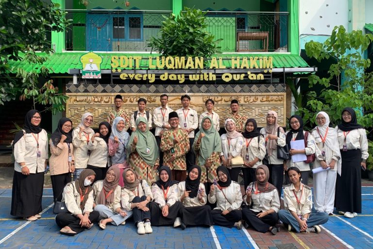 Read more about the article Berita Kunjungan Mahasiswa UAD ke SDIT Luqman Al Hakim Yogyakarta