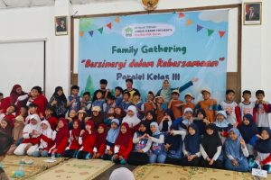 Read more about the article Family Gathering Kelas 3 “Bersinergi dalam Kebersamaan”