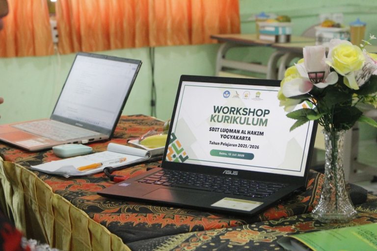 Read more about the article Workshop Kurikulum SDIT Luqman Al Hakim Memastikan Implementasi Kurikulum: Memenuhi Regulasi Permendikdasmen Terbaru dan JSIT