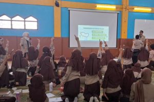 Read more about the article Kegiatan kelas 4 belajar bersama dengan kakak-kakak mahasiswa UGM