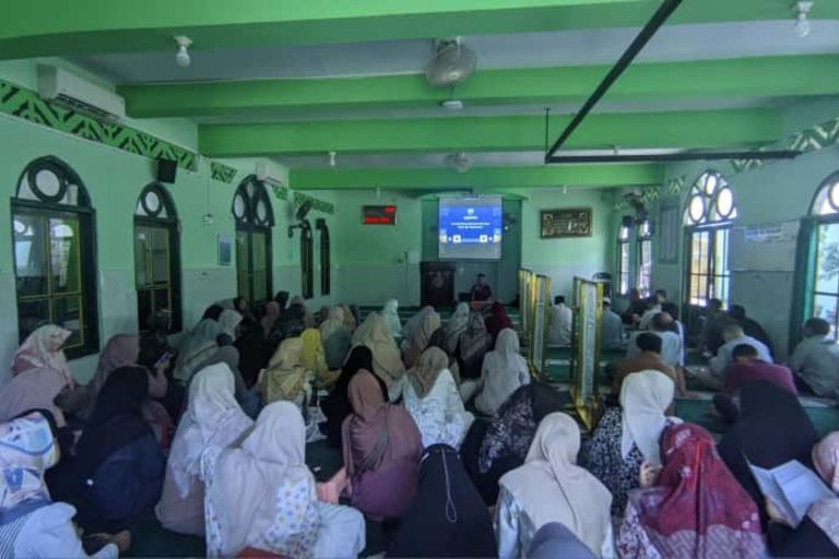 Read more about the article PERTEMUAN ORANG TUA MURID DAN GURU (POMG) KELAS VI SDIT LUQMAN AL HAKIM