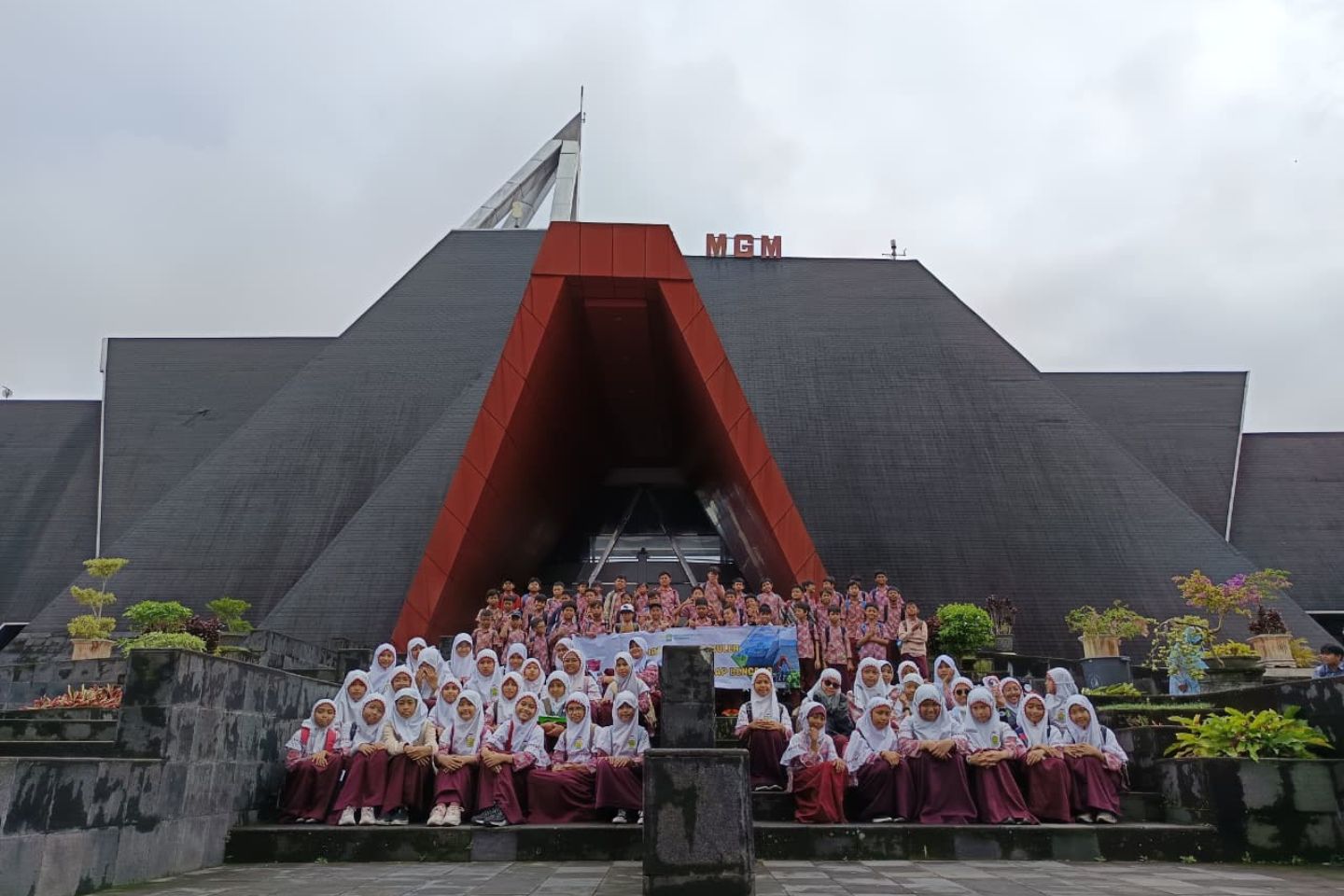 You are currently viewing KEGIATAN KOKURIKULER KELAS V: “AKU SIAP, SIGAP, DAN TANGGAP BENCANA ALAM”