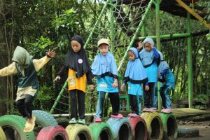 Read more about the article Family Gathering Kelas 1 Pererat Sinergi Sekolah dan Keluarga