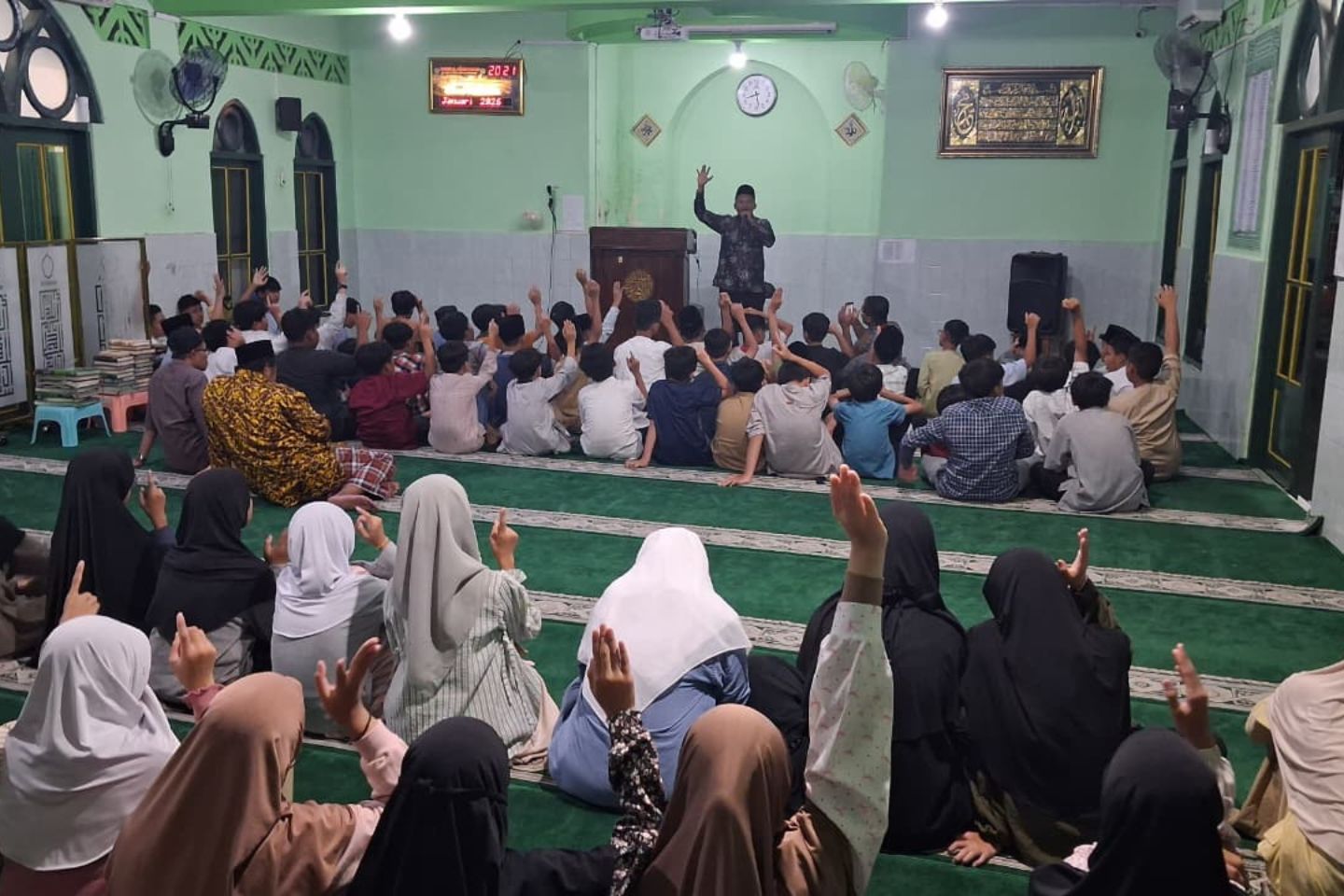 You are currently viewing Usung Tema “Cahaya Salat, Cahaya Sukses Kehidupan”, Siswa Kelas 6 SDIT Luqman Al Hakim Ikuti MABIT Inspiratif