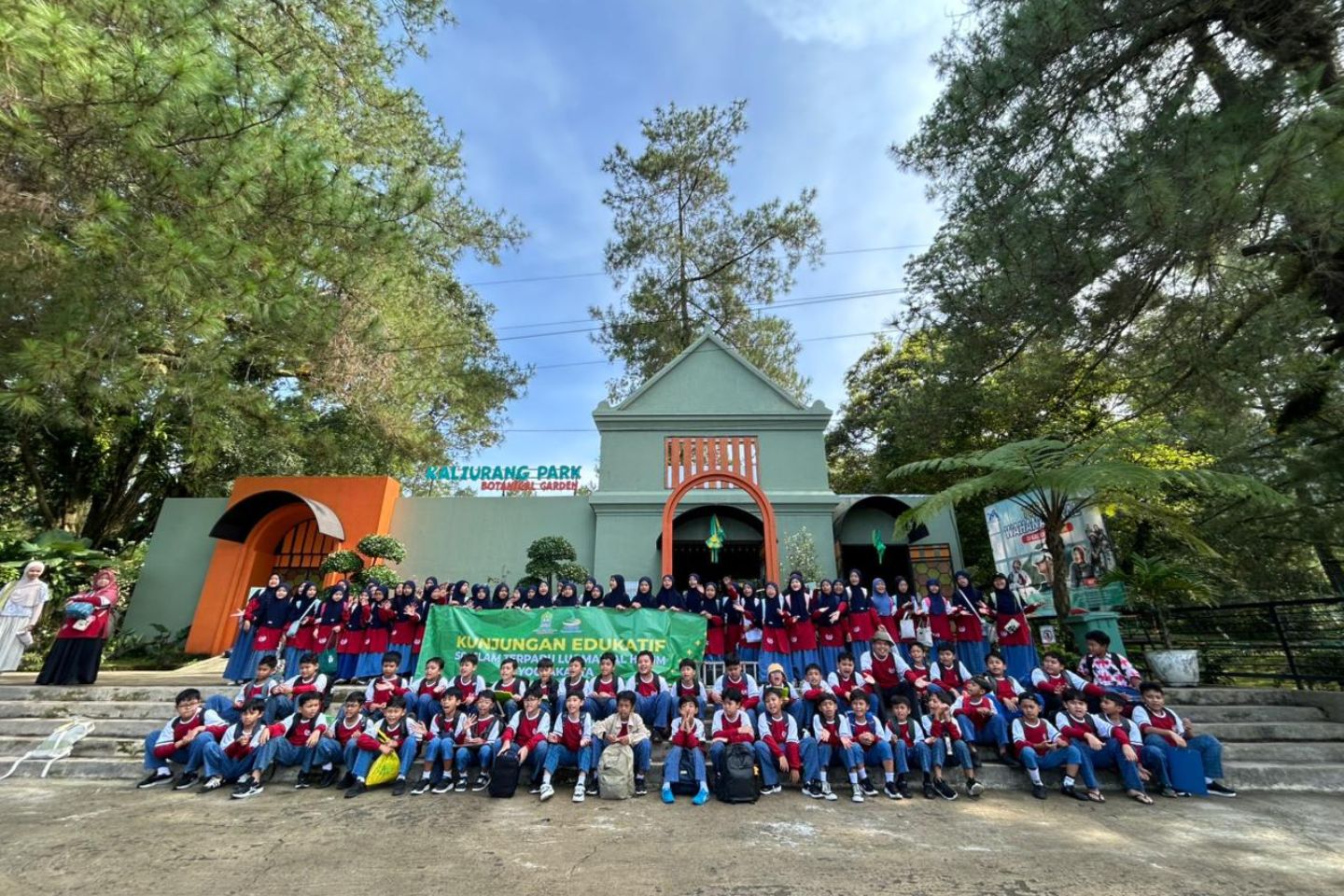 You are currently viewing KUNJUNGAN EDUKATIF KELAS IV KE KALIURANG PARK