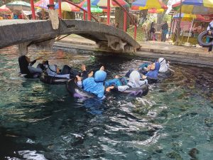 Read more about the article Siswa Kelas IV SDIT Luqman Al Hakim Yogyakarta Kunjungi Pabrik Tahu Sari Klaten dan OMAC