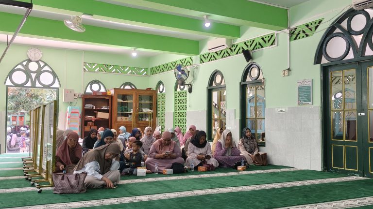 Read more about the article Perkuat Sinergi Pendidikan Anak, SDIT Luqman Al Hakim Yogyakarta Gelar POMG Kelas II