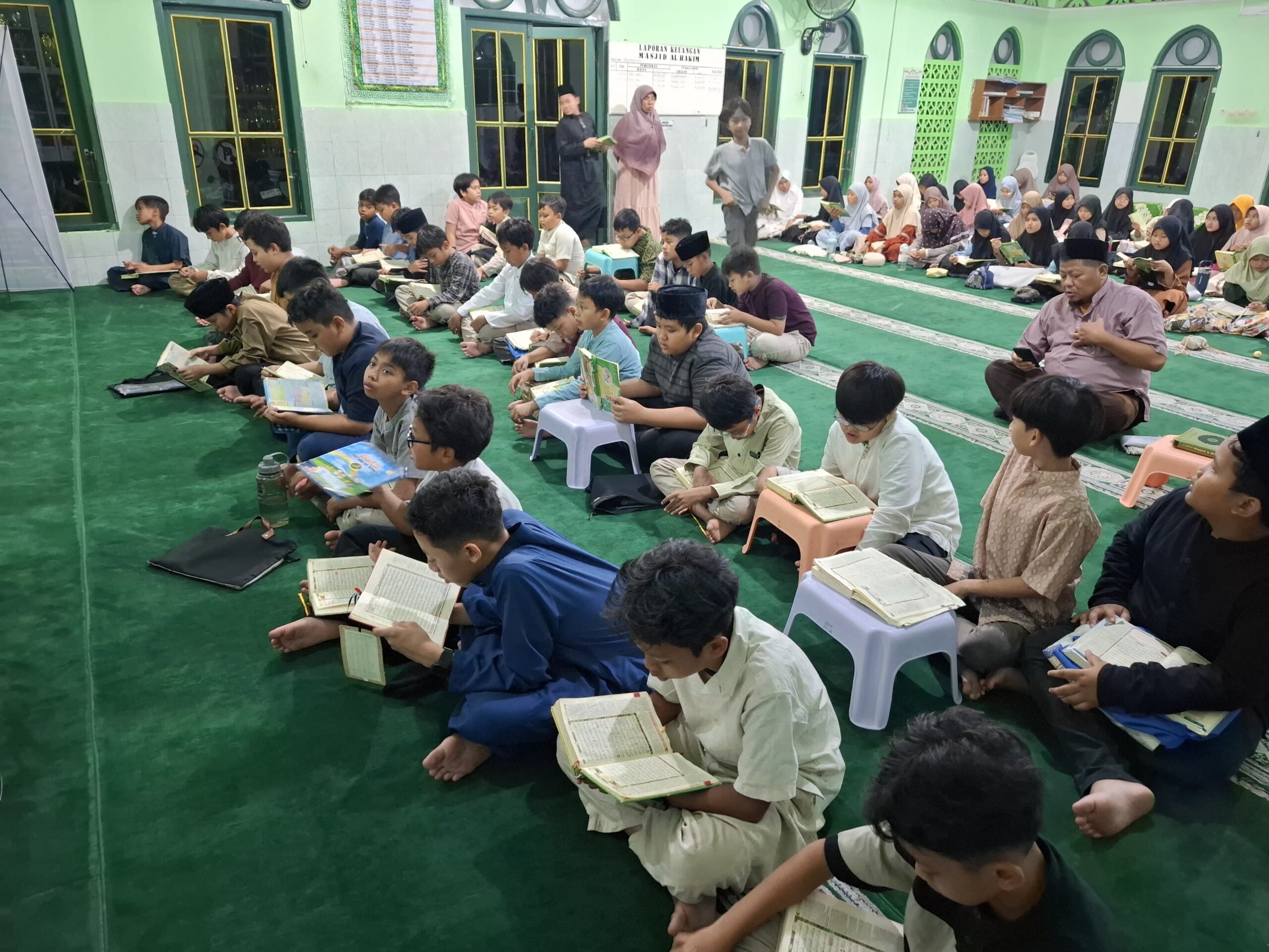 Mabit Kelas V SDIT Luqman Al Hakim: Saat Lapangan Sekolah Menjadi Saksi Air Mata Muhasabah di Tengah Gelapnya Malam